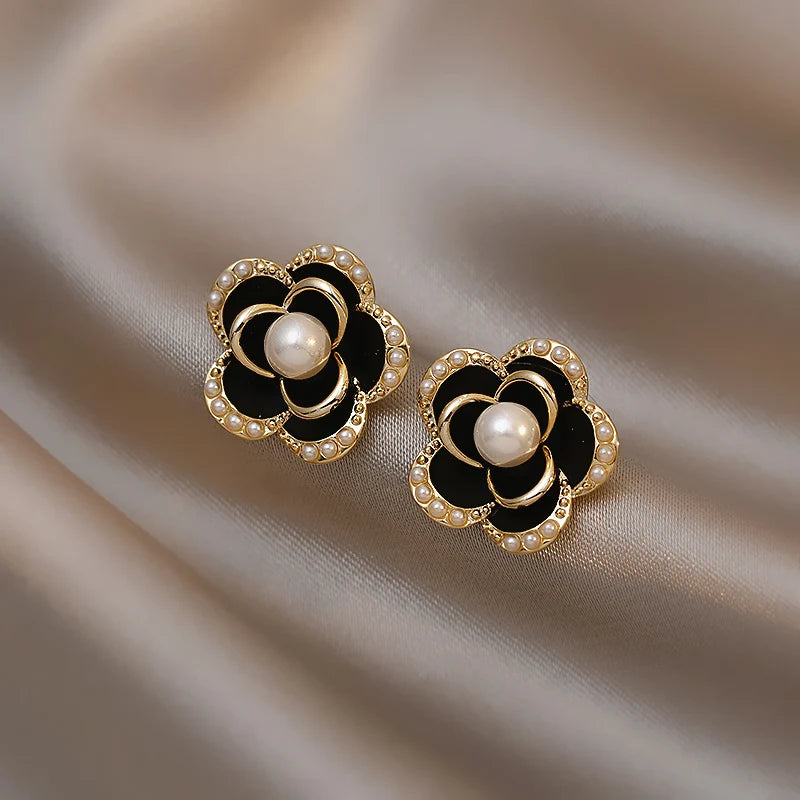 LADOLALU EARRINGS