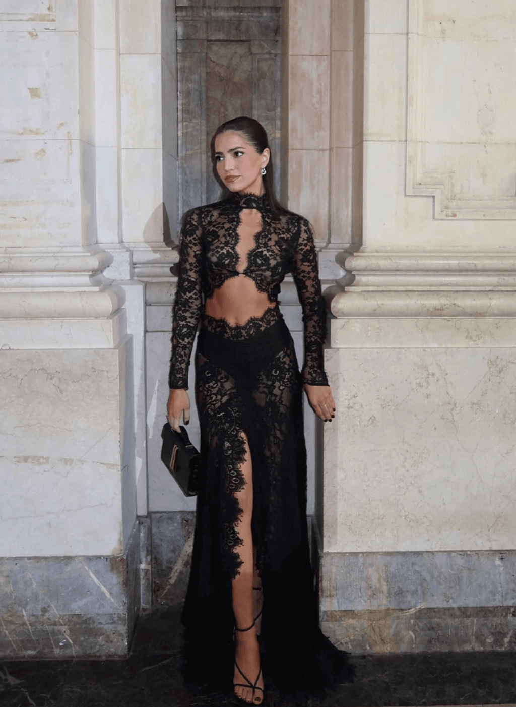 AMELIA LACE MAXI DRESS